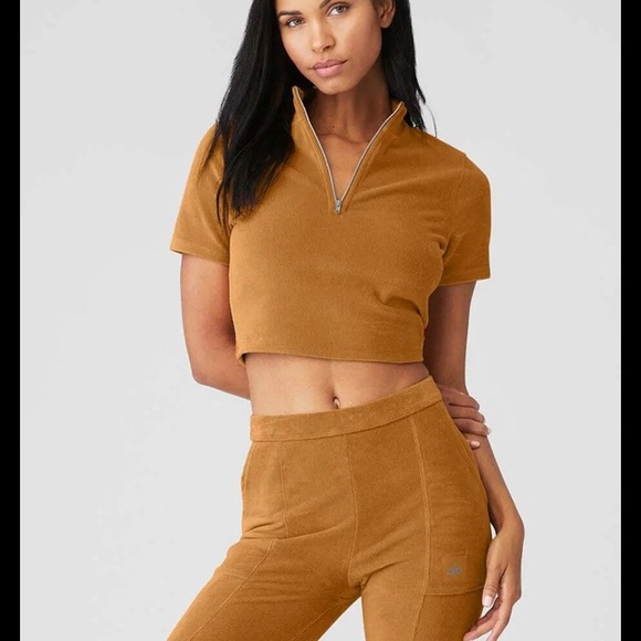 ALO Yoga Tops - Alo Women's Tan Cropped Zip-Up Top xs